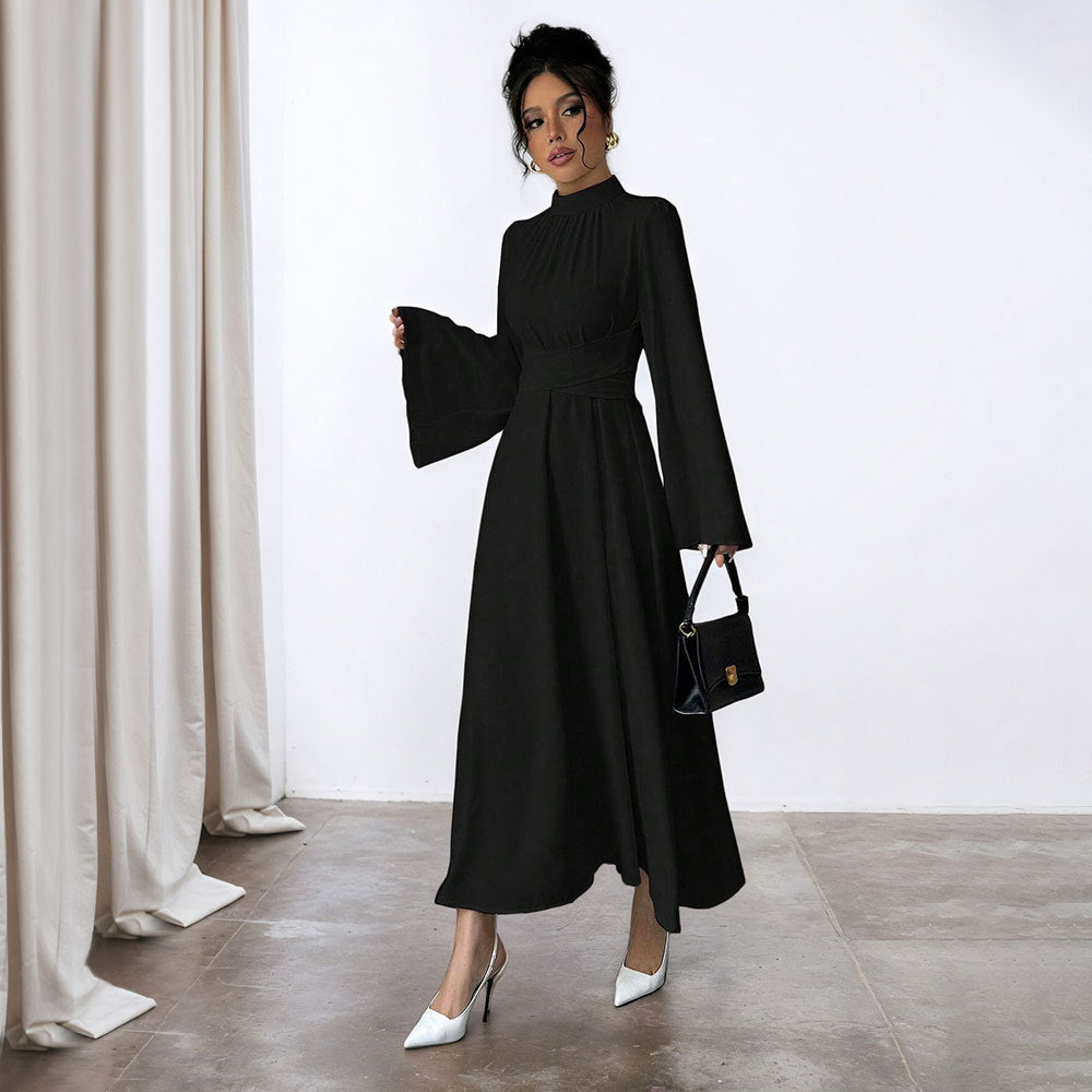 Damen elegantes Maxikleid mit Stehkragen, geraffter Taillenpartie und ausgestelltem A‑Linien‑Rock Eichborn Berlin