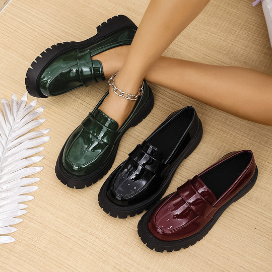 Damen Modische Lack-Mokassins mit robuster Gummisohle und dekorativem Riemen EB