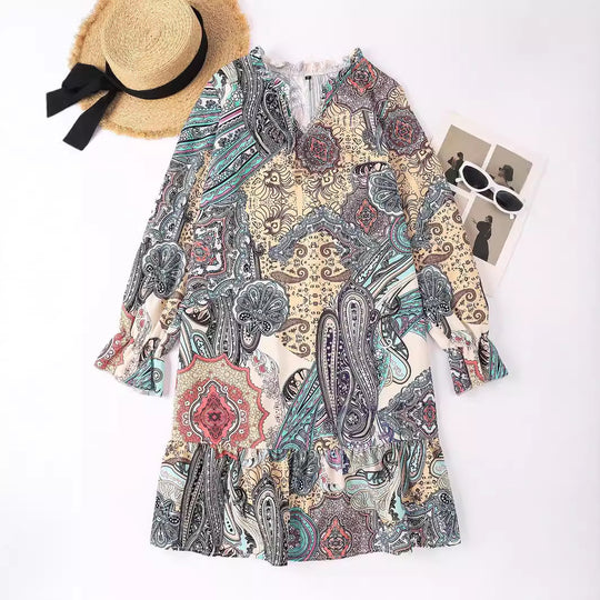 Damen Bohemian Kleid mit fließendem Schnitt und Paisley-Muster EB