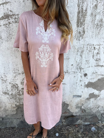 Damen Sommerliches Kleid mit aufwendiger Stickerei EB