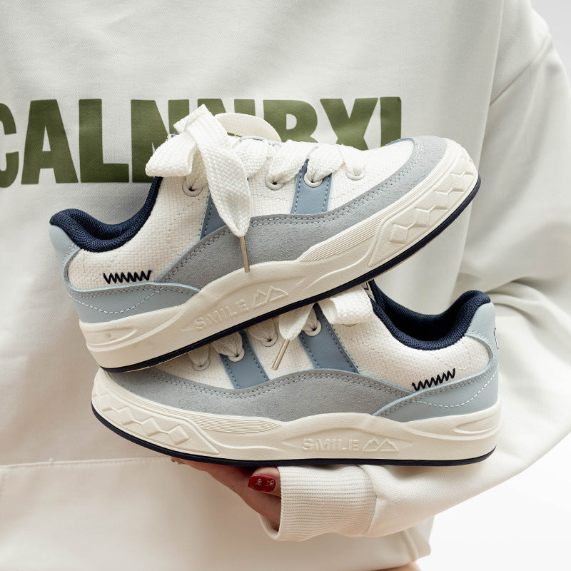 Damen Sportliche Sneakers mit innovativer Oberflächenstruktur und gepolsterter Sohle EB