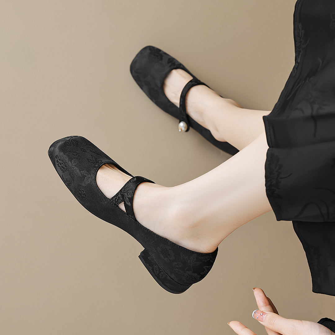 Damen Ballerinas mit elegantem Riemen und modischer Blütenverzierung EB