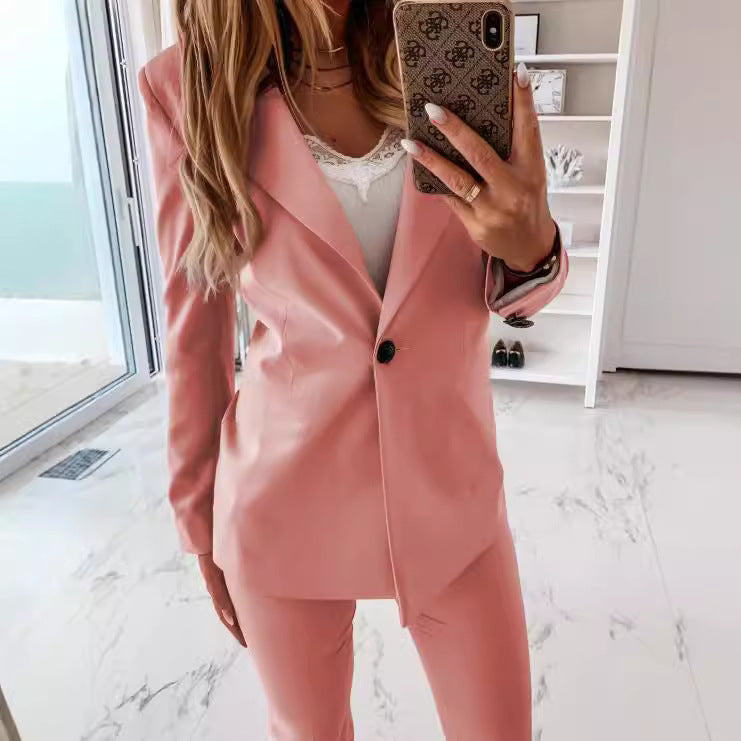 Damen trendiger Blazer-Anzug mit schmalem Schnitt und eleganter Knopfleiste EB