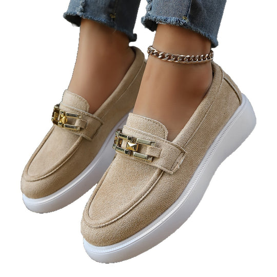 Damen Stylish Slip-On Loafer-Schuhe mit modischem Metall-Element EB