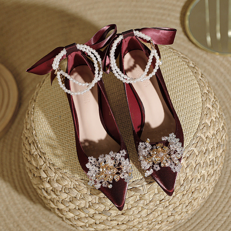 Damen elegante Spitzen-Pumps mit dekorativen Perlen-Details und Riemchen EB