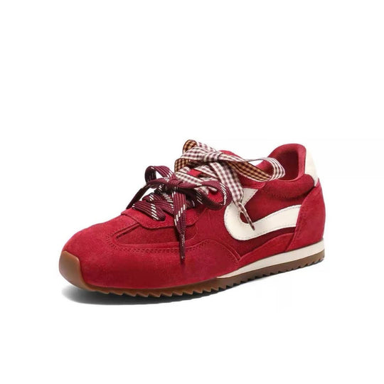 Damen Retro Sneakers mit hochwertigem Wildleder und modischem Riemen EB