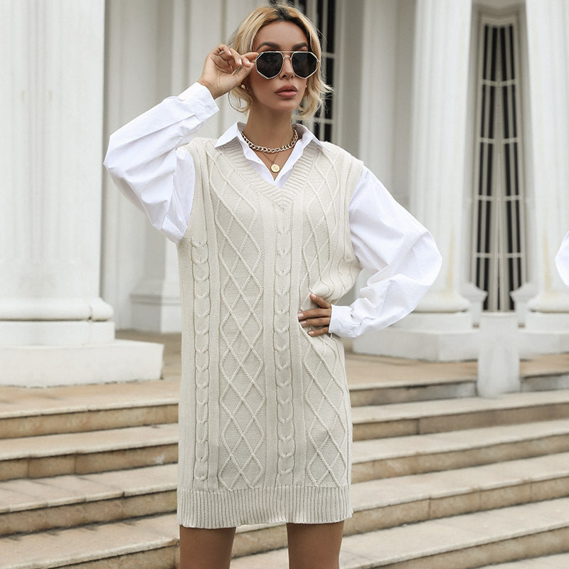 Damen Strickkleid mit V-Ausschnitt und Rippstruktur EB
