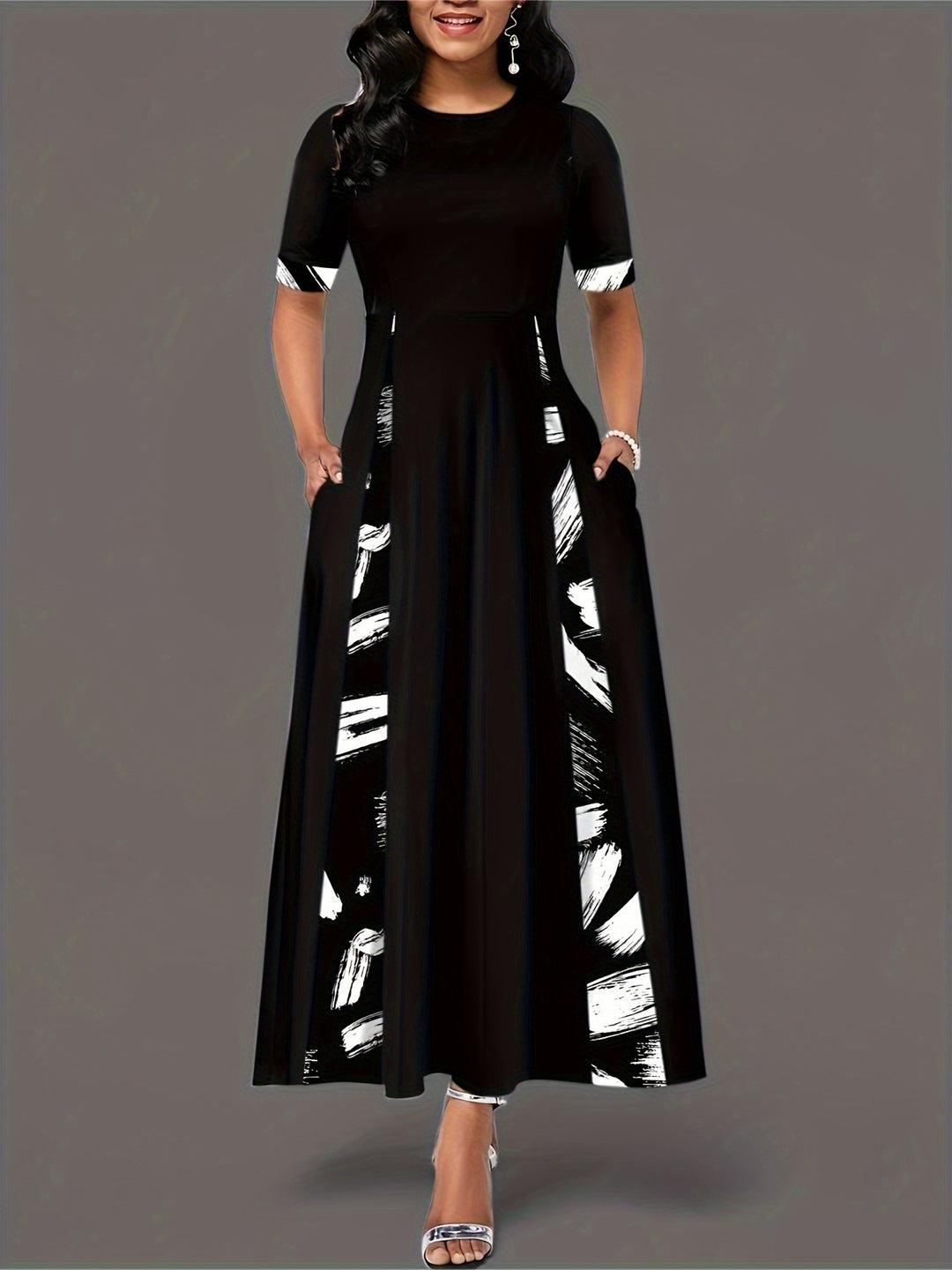 Damen Maxikleid mit künstlerischem Muster und praktischen Taschen EB