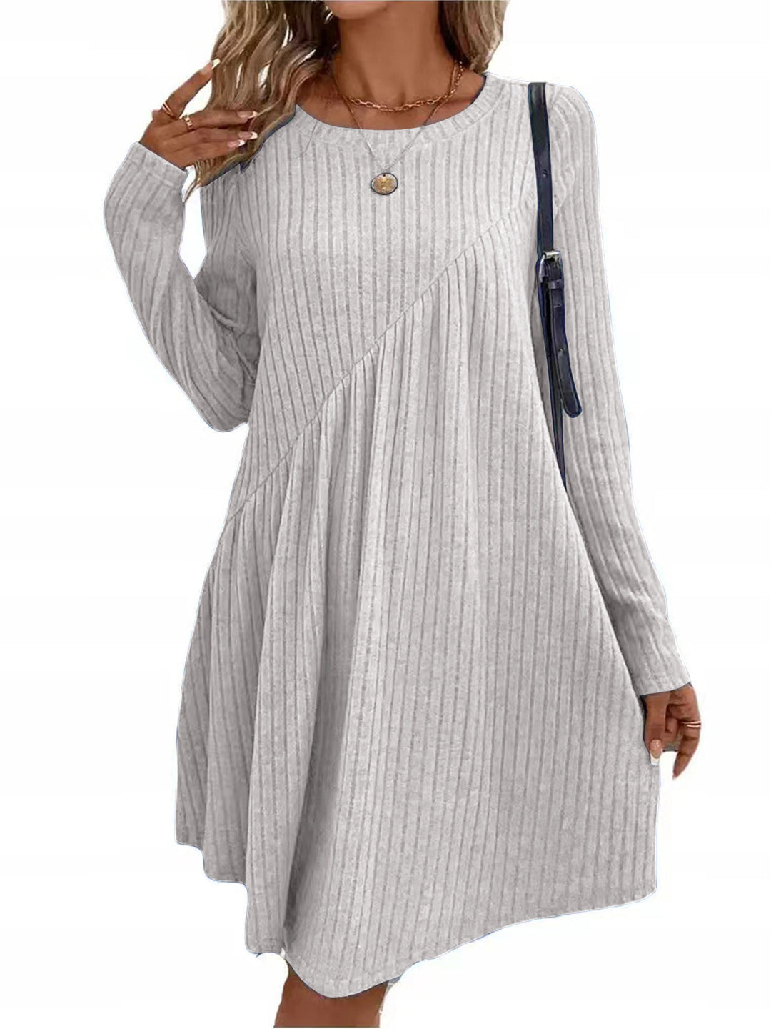 Damen lässiges Strickkleid mit asymmetrischem Schnitt und langen Ärmeln EB