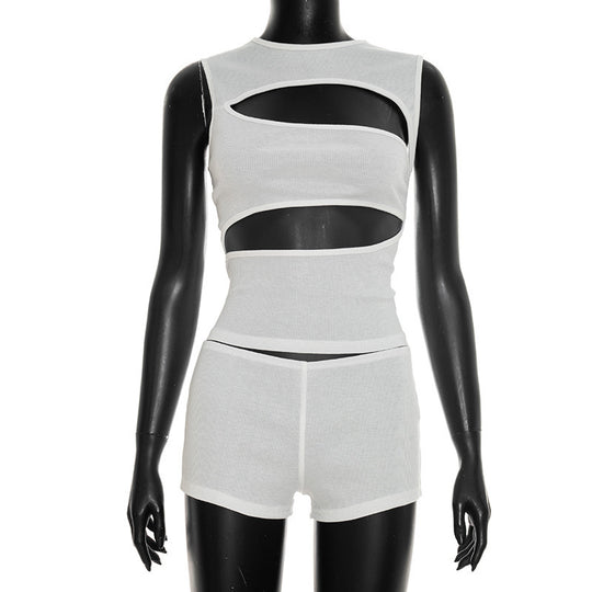 Damen modisches Oberteil mit angeschnittenen Details und passenden Shorts EB