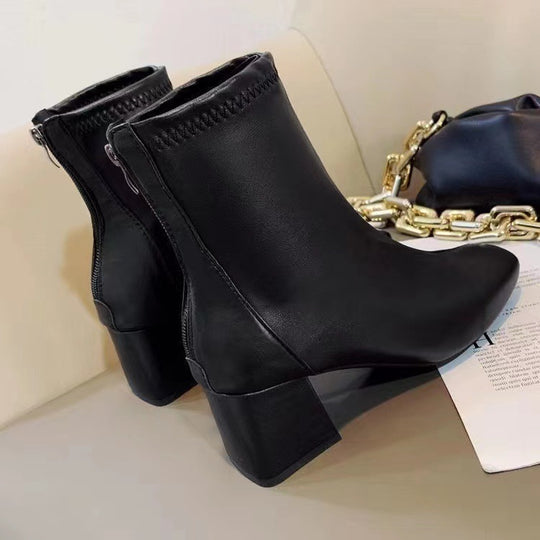 Damen High Heel Stiefeletten mit elegantem Reißverschluss und modischem Blockabsatz EB