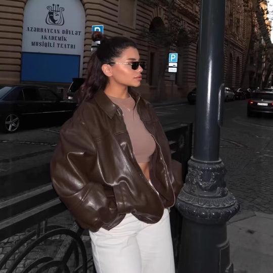 Damen nan oversized Lederjacke im Bomberstil mit Hemdkragen, durchgehendem Reißverschluss und lässiger Silhouette EB