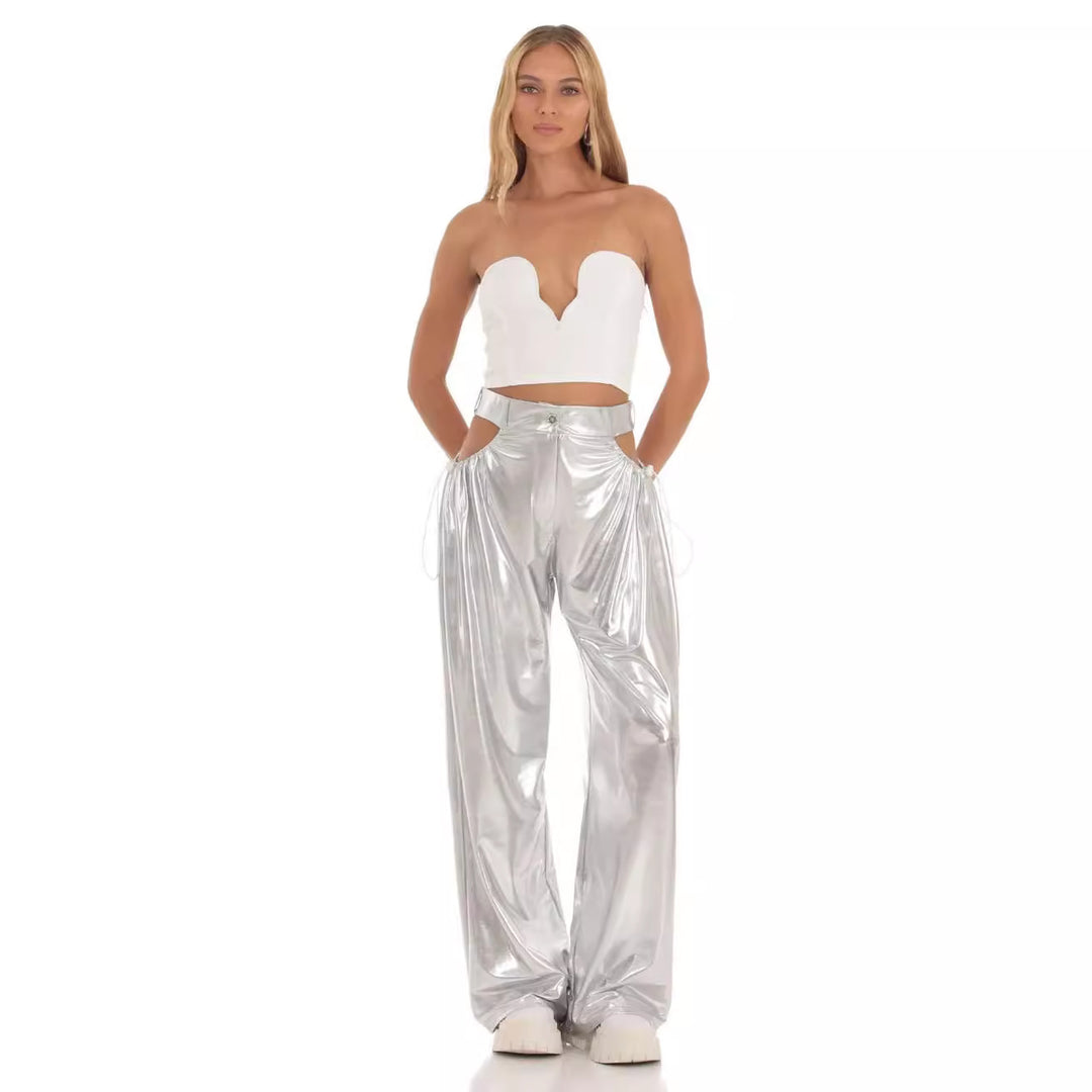 Damen High-Waist Baggy-Hose mit Cut-Out-Details und glänzendem Finish EB