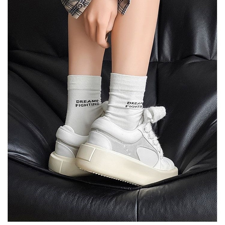 Damen modische Sneaker mit dämpfender Plateau-Sohle und stylischen Akzenten EB