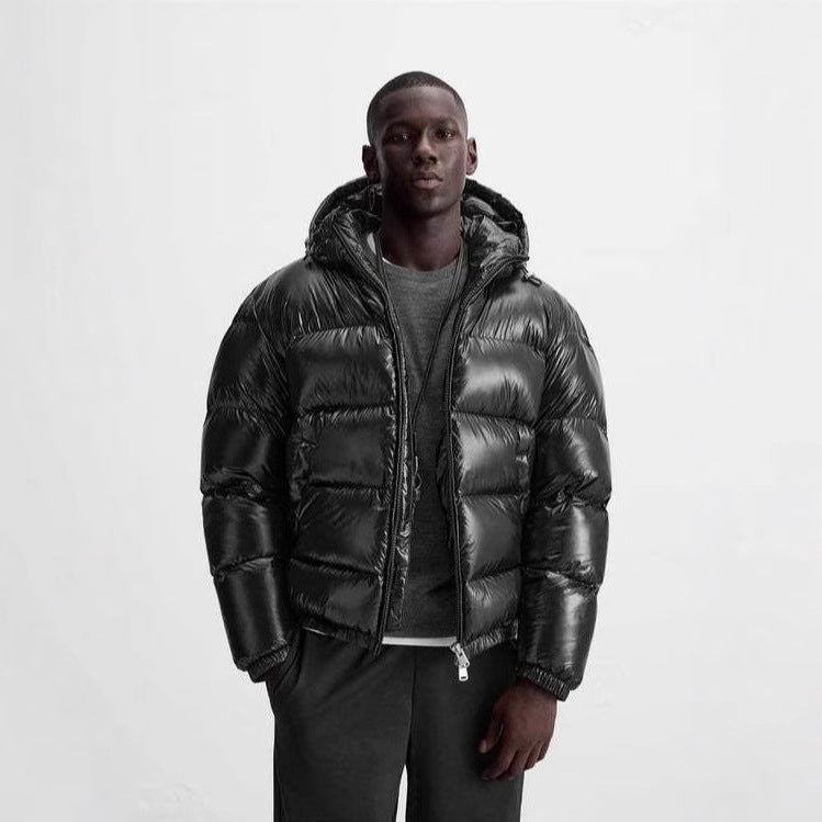 Damen nan glänzende Steppjacke mit Kapuze wattierter Thermofüllung und geradem Komfortschnitt EB