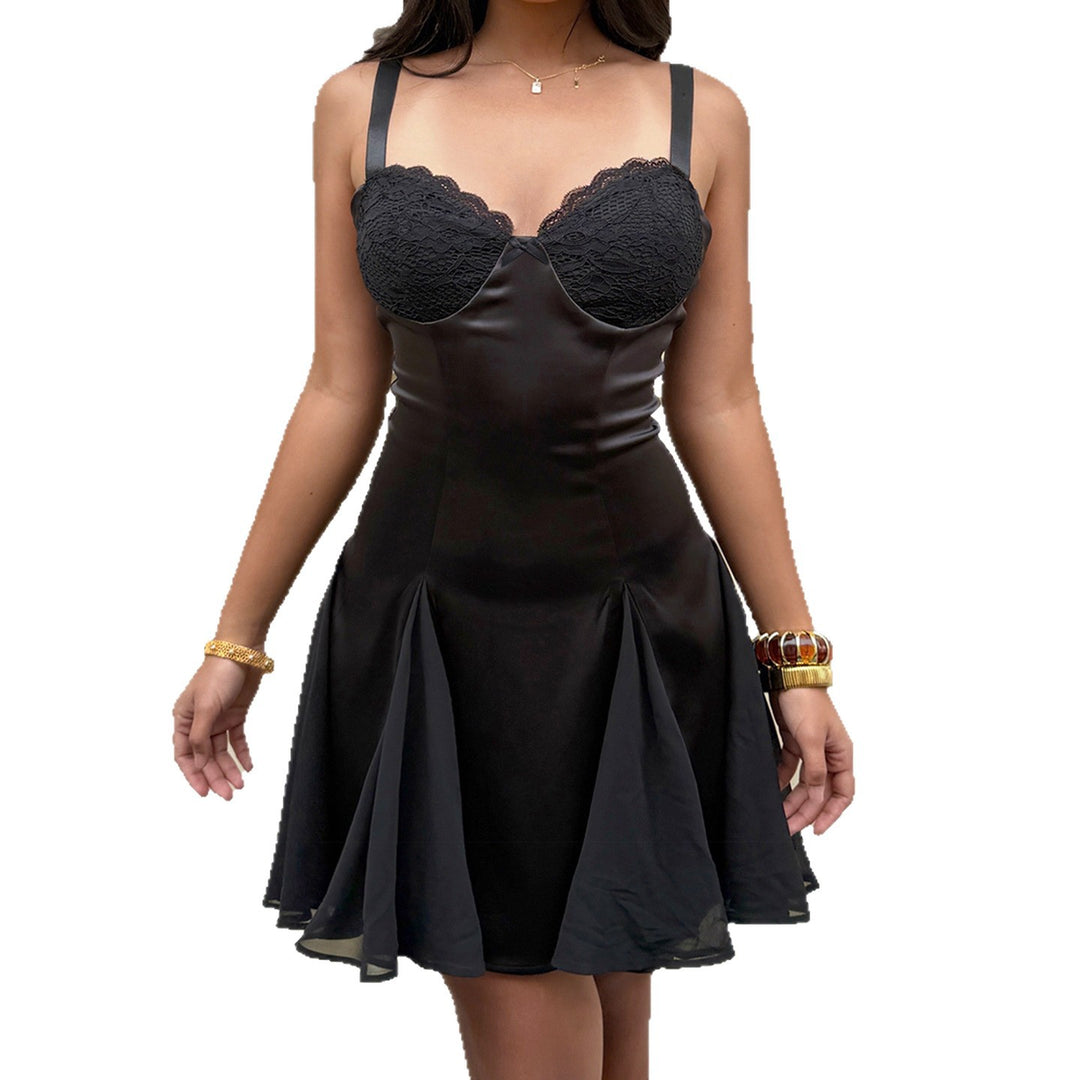 Damen Elegantes Nachthemd mit Spitzenoberteil und schwingendem Saum EB
