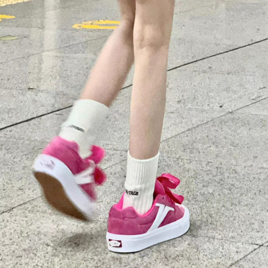 Damen Sneakers mit dekorativen Schleifen und komfortabler Sohle EB
