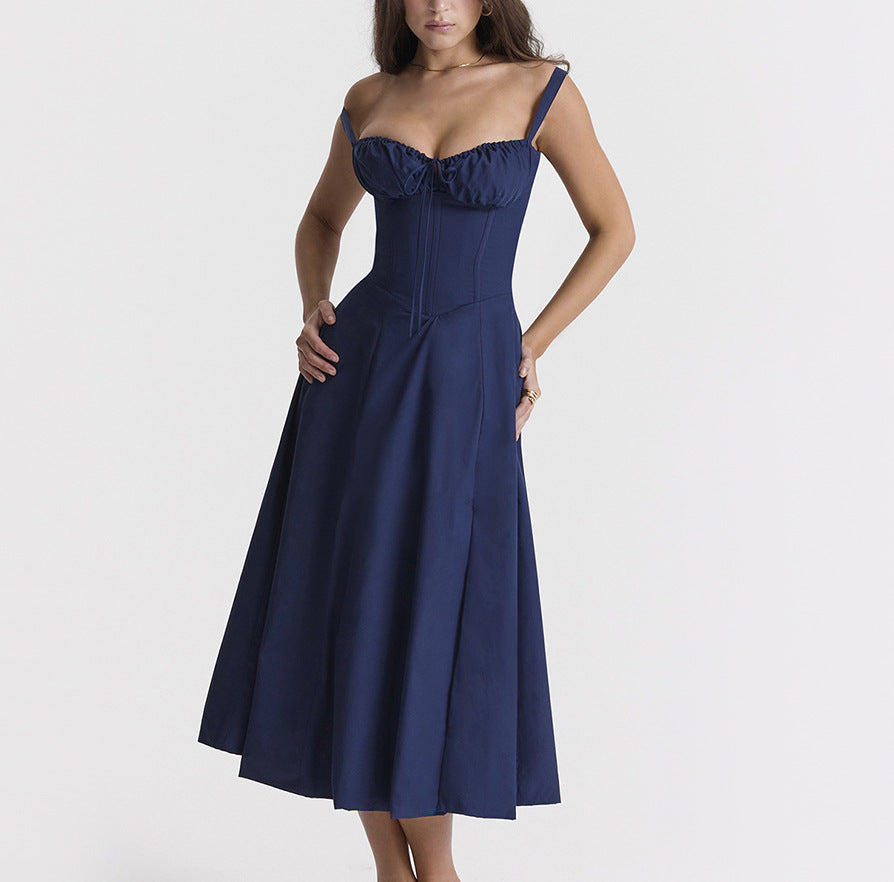 EB | Floraler Strapsrock mit Schnürsenkeln und Neckholder mit hohem Schlitz