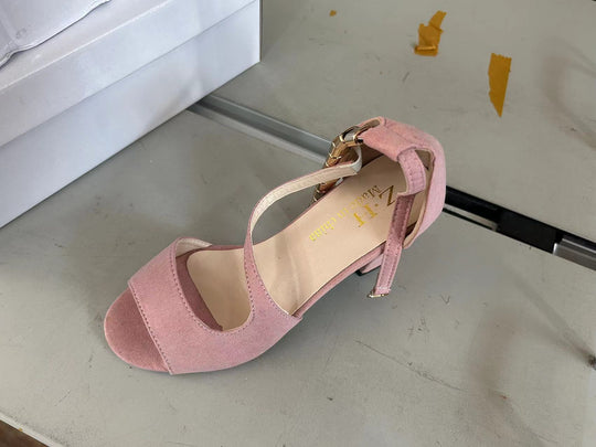 Damen Slingback-Pumps mit elegantem Riemendesign und modischem Absatz EB