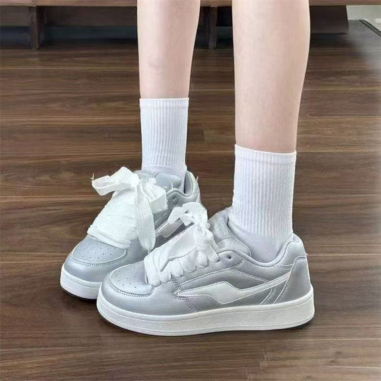 Damen Bequeme Sneaker mit modernem Obermaterial und gepolsterter Sohle EB