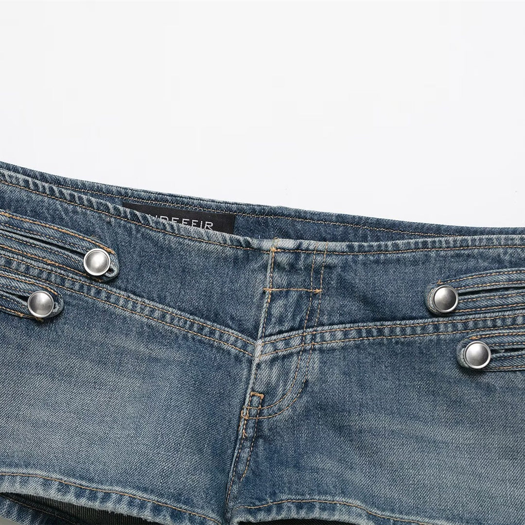 Damen Denim-Shorts mit dekorativen Knöpfen EB
