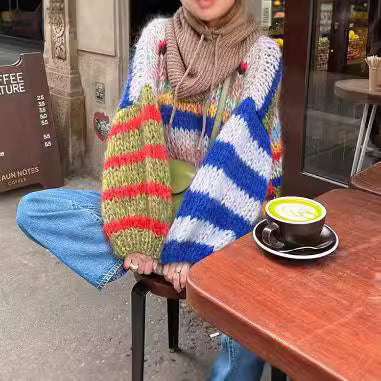 Damen Kuscheliger Strickpullover mit weit ausgestellten Ärmeln und buntem Streifenmuster EB