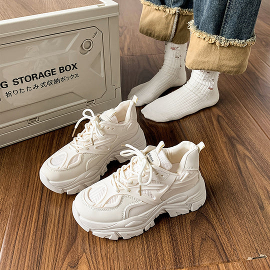 Damen Sportliche Sneakers mit verstärktem Dämpfungssystem und rutschfestem Profil EB