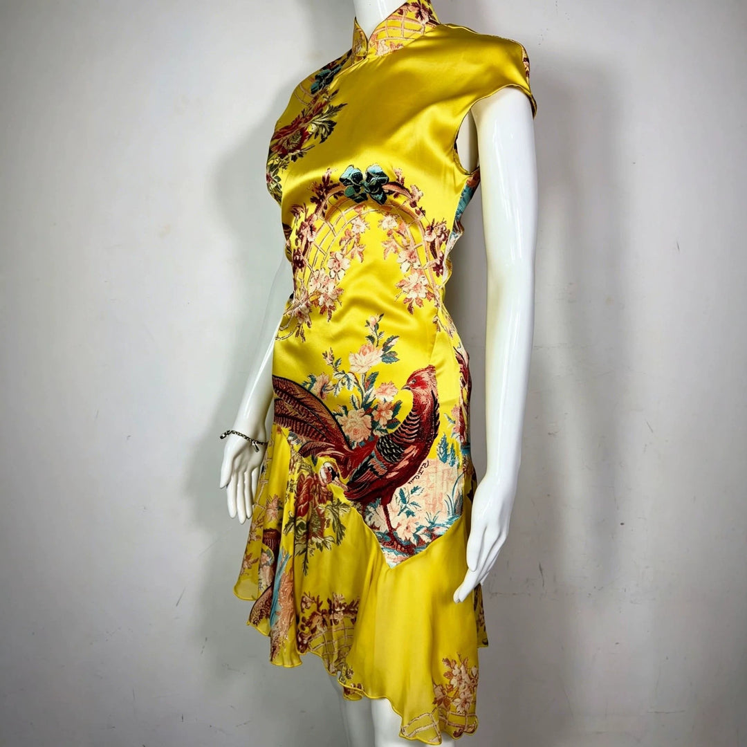 Damen Chiffonkleid mit floralen Bestickungen und asymmetrischem Saum EB