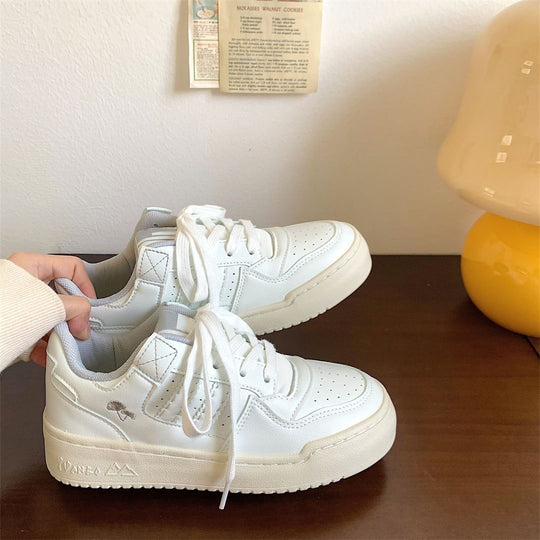 Damen Sportliche Sneaker mit atmungsaktivem Obermaterial und robustem Design EB