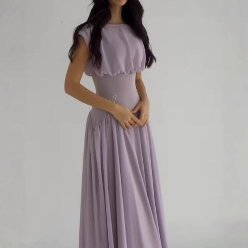 Damen Maxikleid mit eleganter Raffung und femininen Akzenten EB