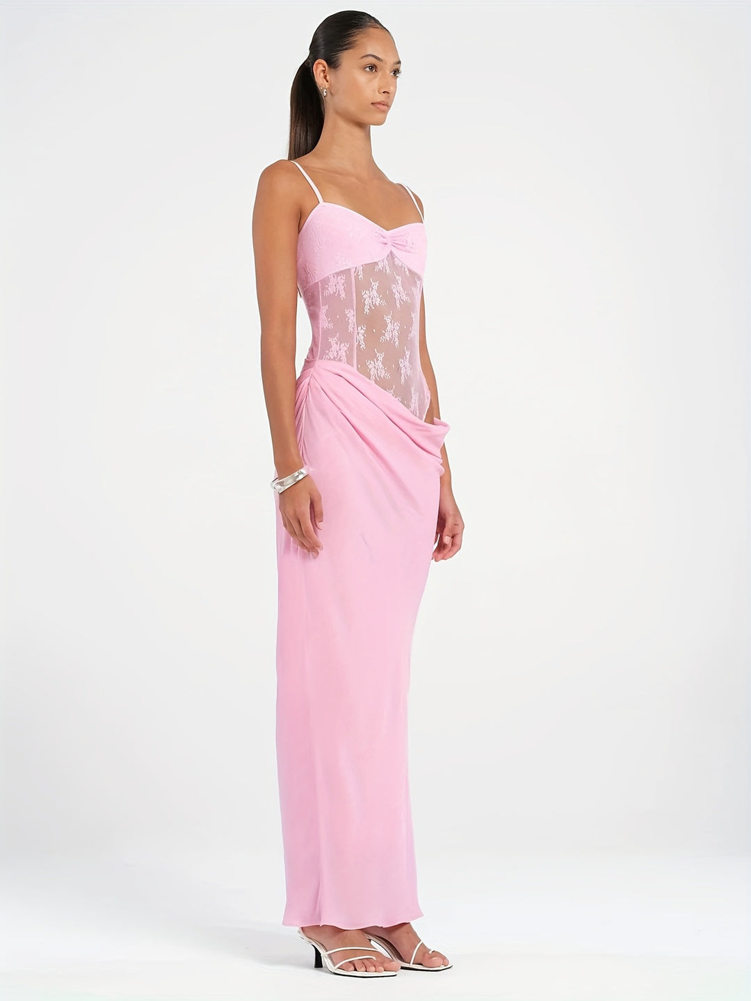 Damen Elegantes Maxikleid mit transparenten Spitzendetails und figurbetontem Schnitt EB