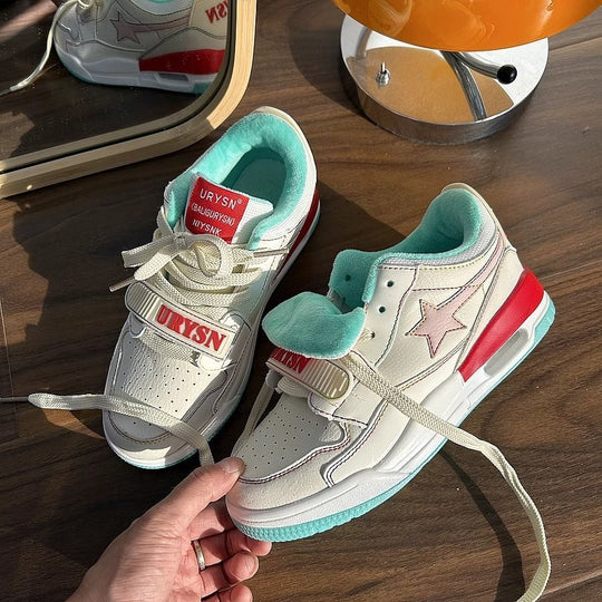 Damen modische Sneaker mit praktischem Klettverschluss und stylischem Sternenmuster EB