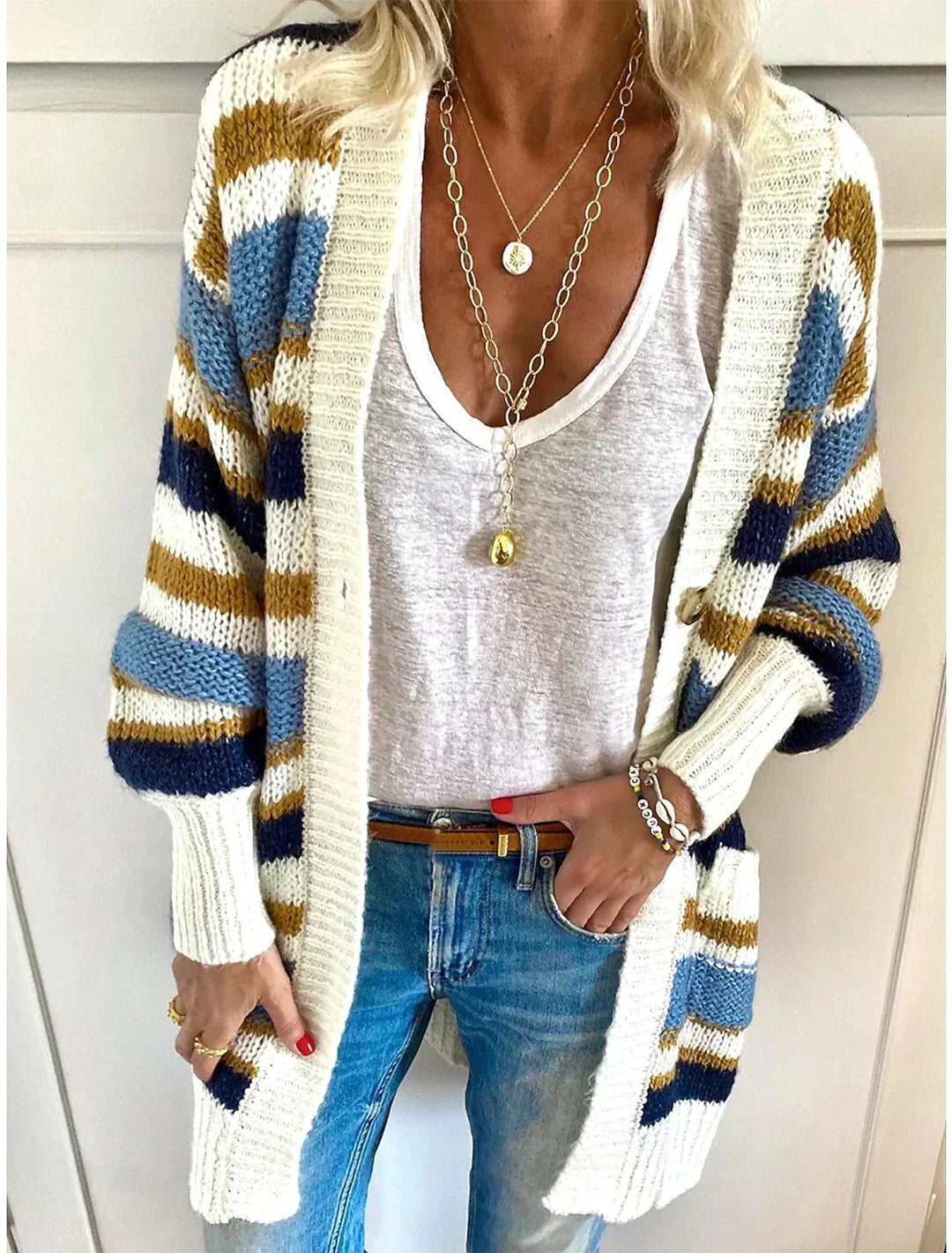 EB | Maßgeschneiderte und Elegante Allgemeine Strickjacke