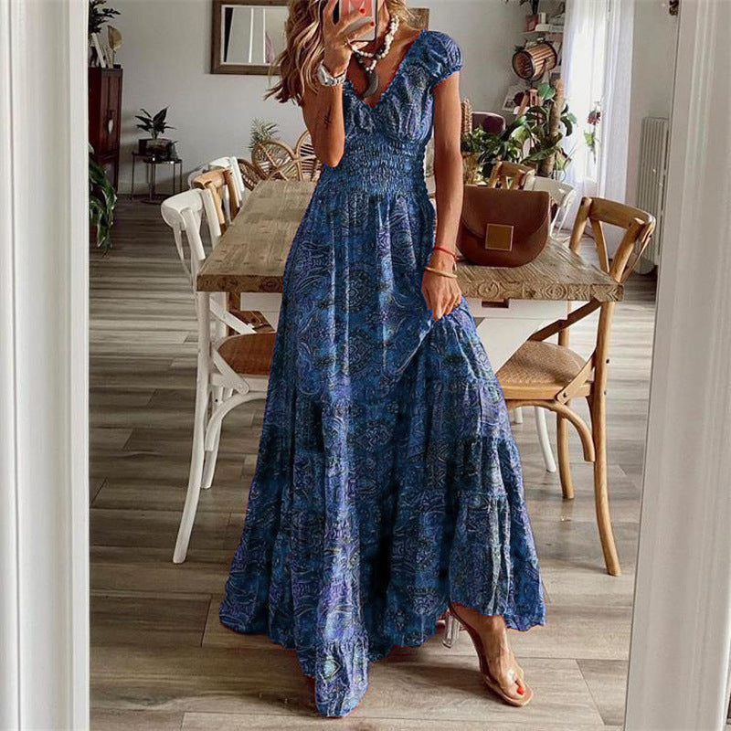 Damen Maxikleid mit raffiniertem Schnitt und verspieltem Volant EB