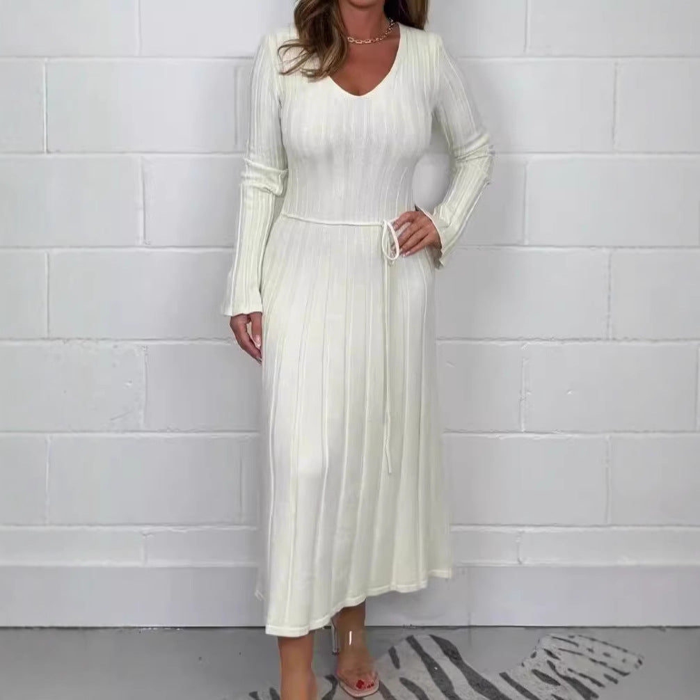 Damen Strickmaxikleid mit V-Ausschnitt und Taillenkordel EB