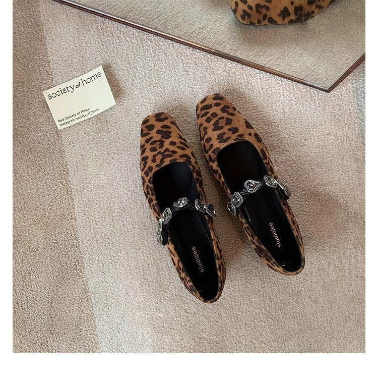 Damen Elegante Ballerina-Shoes mit einzigartigem Leoprint und kreativem Schnallendetail EB