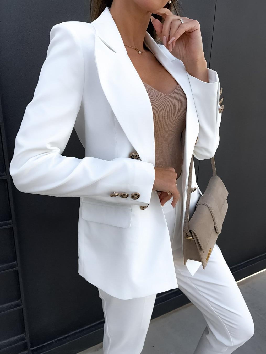 Damen Eleganter taillierter Blazer mit doppelter Knopfleiste und vielseitigem Schnitt EB