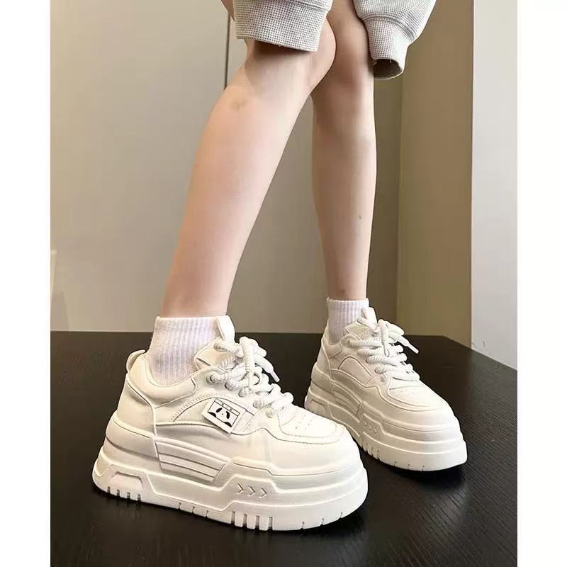 Damen Chunky Sneakers mit innovativem Dämpfungssystem und atmungsaktiver Oberfläche EB