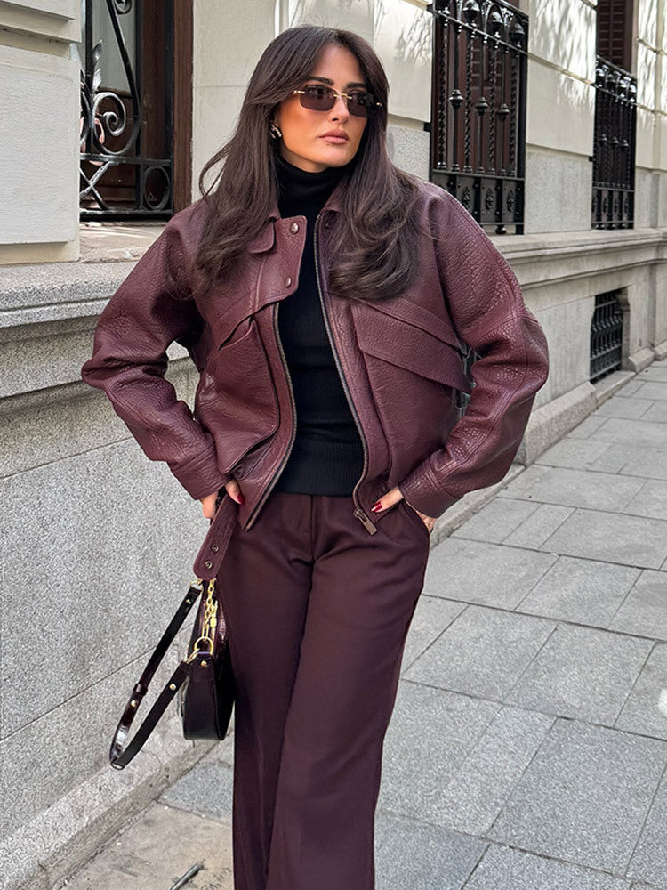 Damen Kunstlederjacke mit modischem Schnitt und praktischen Taschen EB