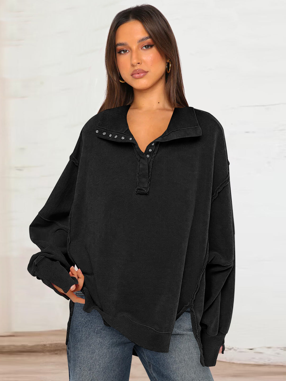 Damen Oversized Sweatshirt mit modischem Kragen und distressed Details EB