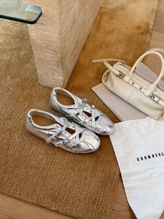 Damen modische und glänzende Sneakers mit verstellbaren Riemen und komfortablem Fußbett EB