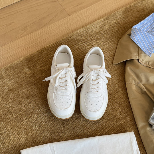 Damen Sneakers im minimalistischen Design mit atmungsaktiver Oberflächenstruktur und dämpfender Sohle EB