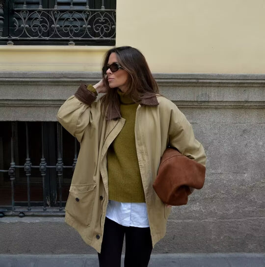 Damen nan kurze Utility-Fieldjacke mit Cordkragen, oversized Schnitt und aufgesetzten Klappentaschen EB