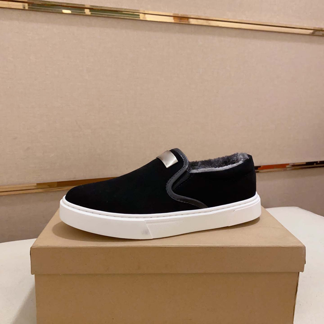 Damen Slip-On Sneakers mit bequemer Fütterung und modischem Detail EB
