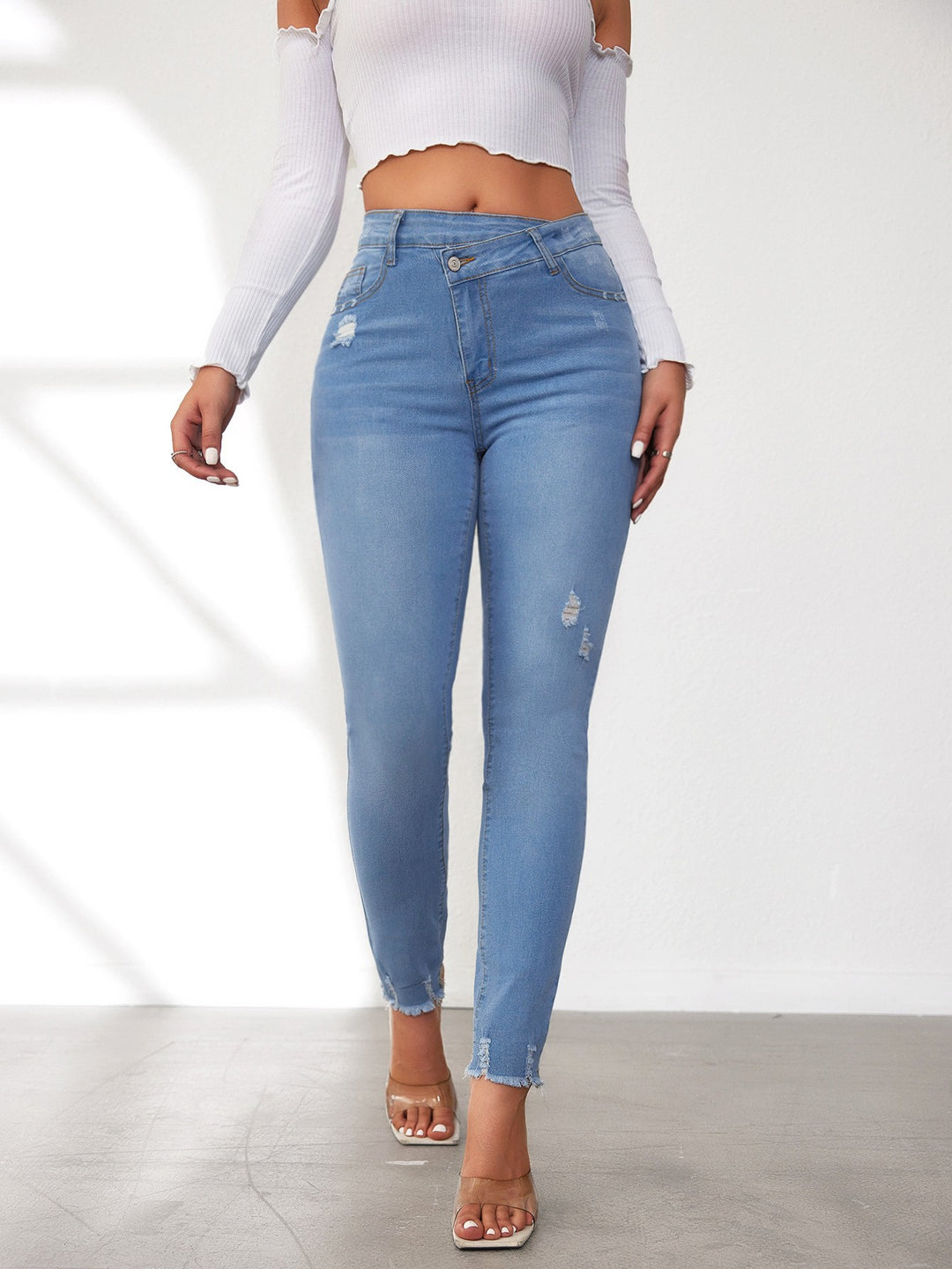 Damen Hochtaillierte Ripped Jeans im modernen Skinny Fit EB