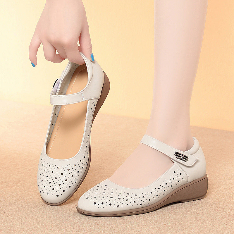 Damen Ballerinas mit verstellbarem Riemen und luftiger Lochoptik EB