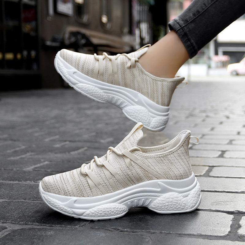 Damen Sportliche Sneaker mit elastischem Halt und atmungsaktiver Oberflächenstruktur EB