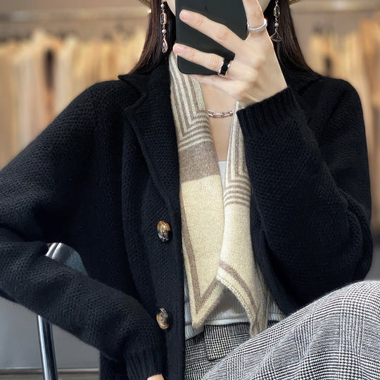Damen Strickjacke mit oversized Schnitt und lässigem Kragen EB