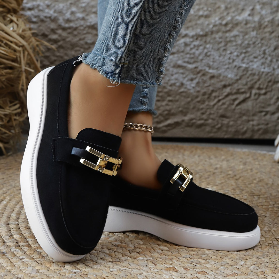 Damen Stylish Slip-On Loafer-Schuhe mit modischem Metall-Element EB
