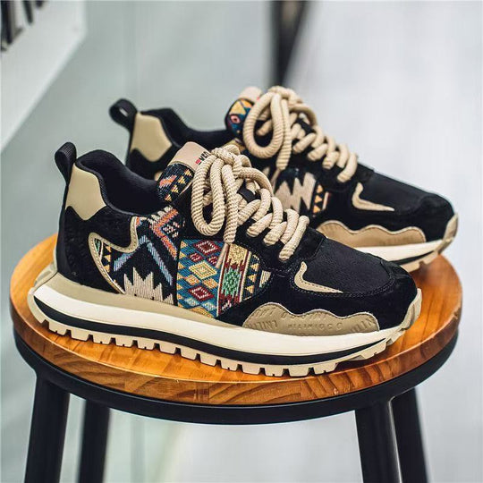 Damen Sportliche Sneaker mit einzigartigem geometrischen Design und dämpfender Sohle EB